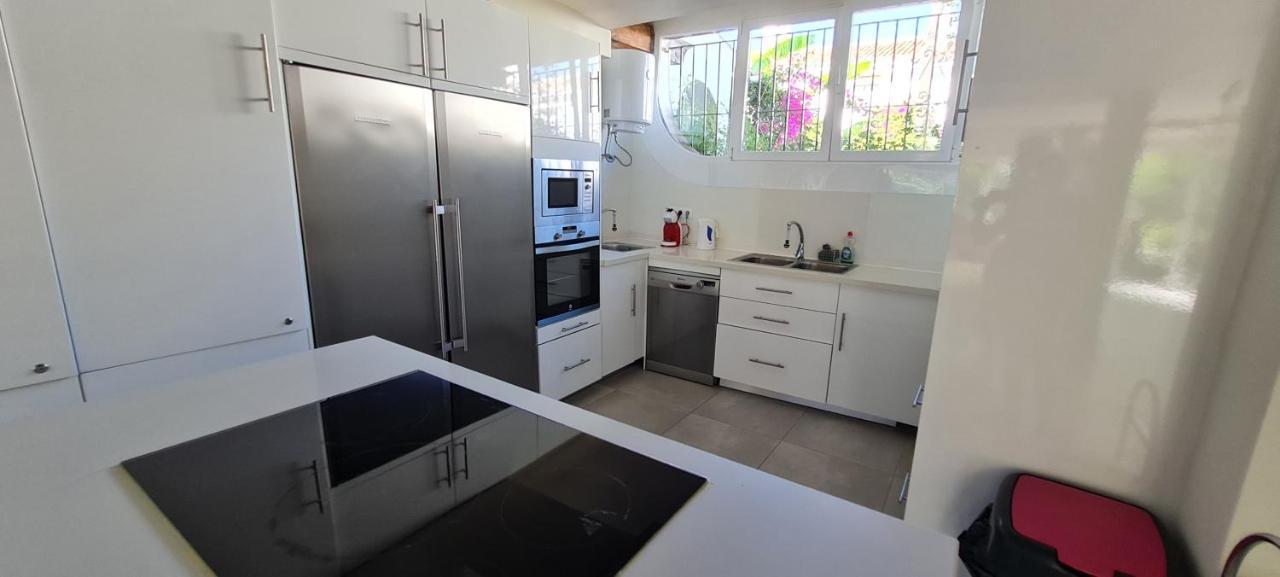 Maison Marbella Proche De La Mer Exteriör bild