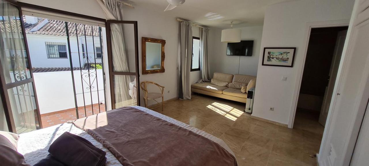 Maison Marbella Proche De La Mer Exteriör bild